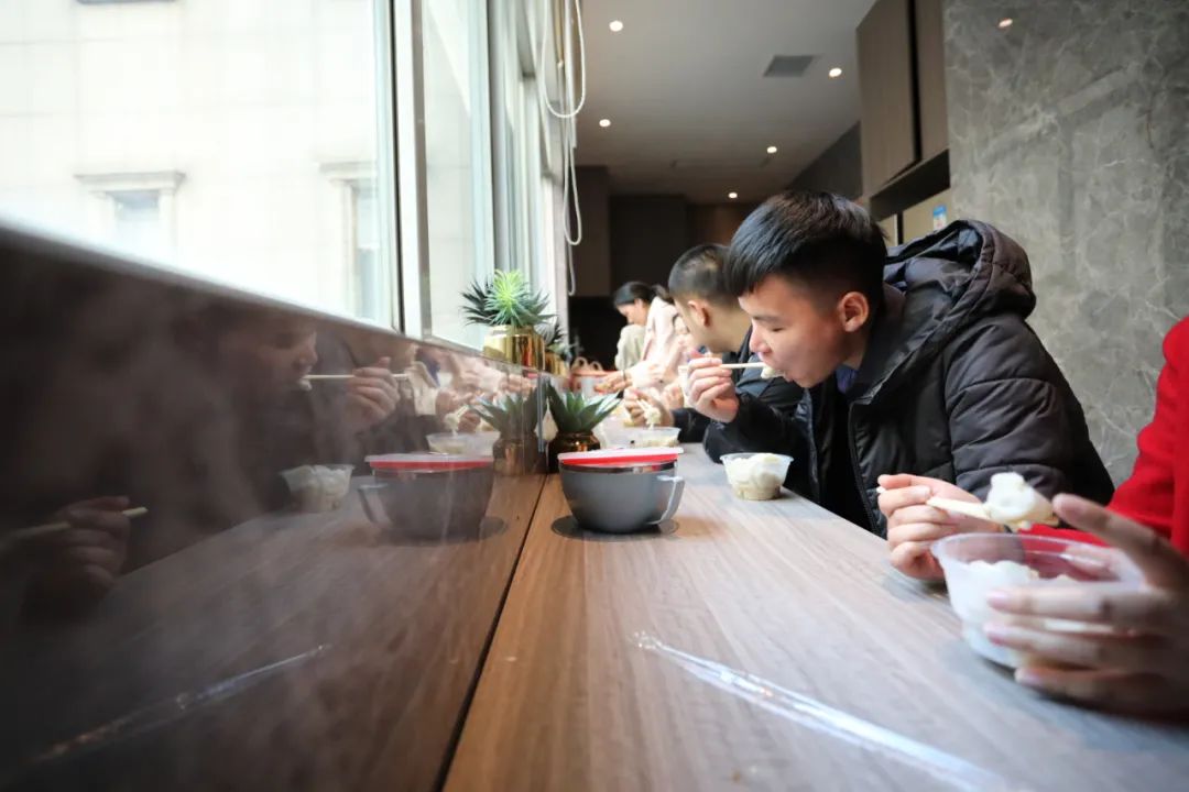 冬至丨溫暖如約而至，平安順?biāo)欤?>
        							</a>
        						</div>
        						
        						<div   id=